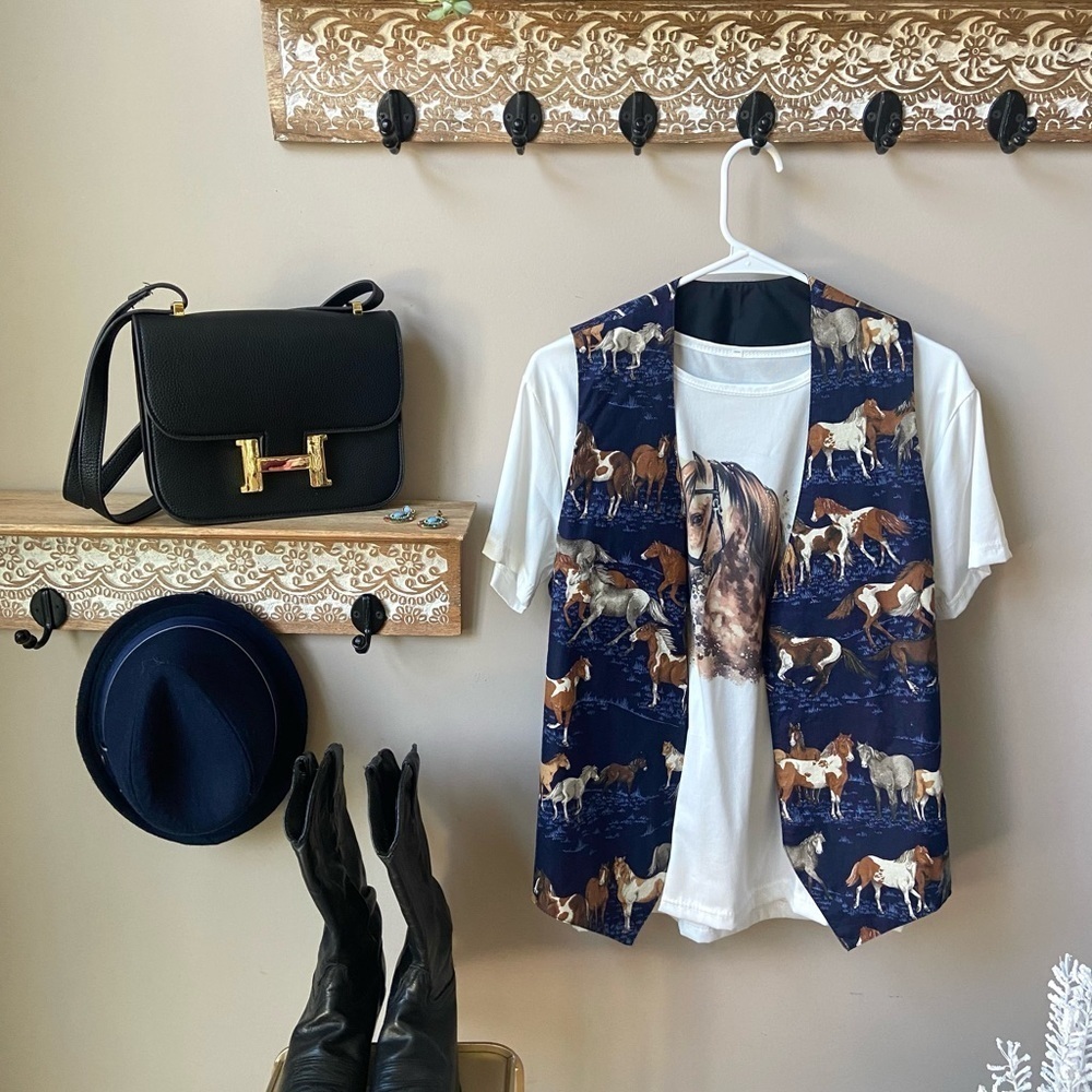 Horse /Ranch style set t shirt Vest M
